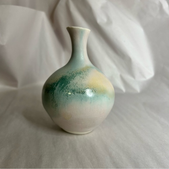 Studio Pottery Vase - Picture 3 of 5